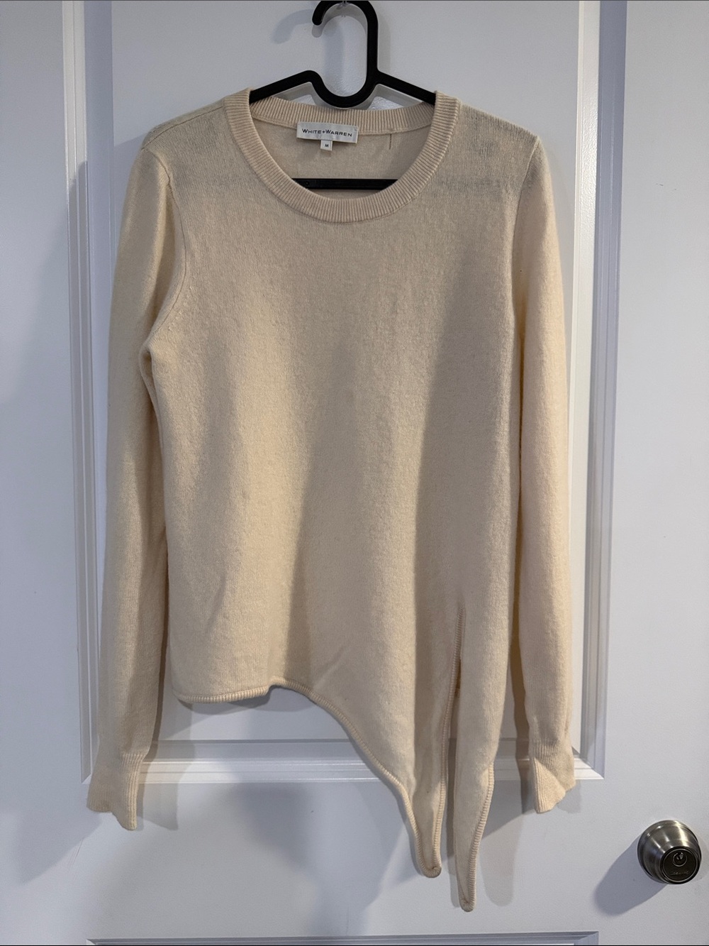White + Warren 100% Cashmere Cream Asymmetric-Hem Cashmere Crewneck - #149